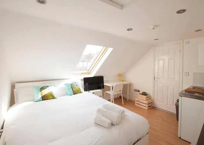 Tooting Broadway Studios & Rooms By Dc London Rooms